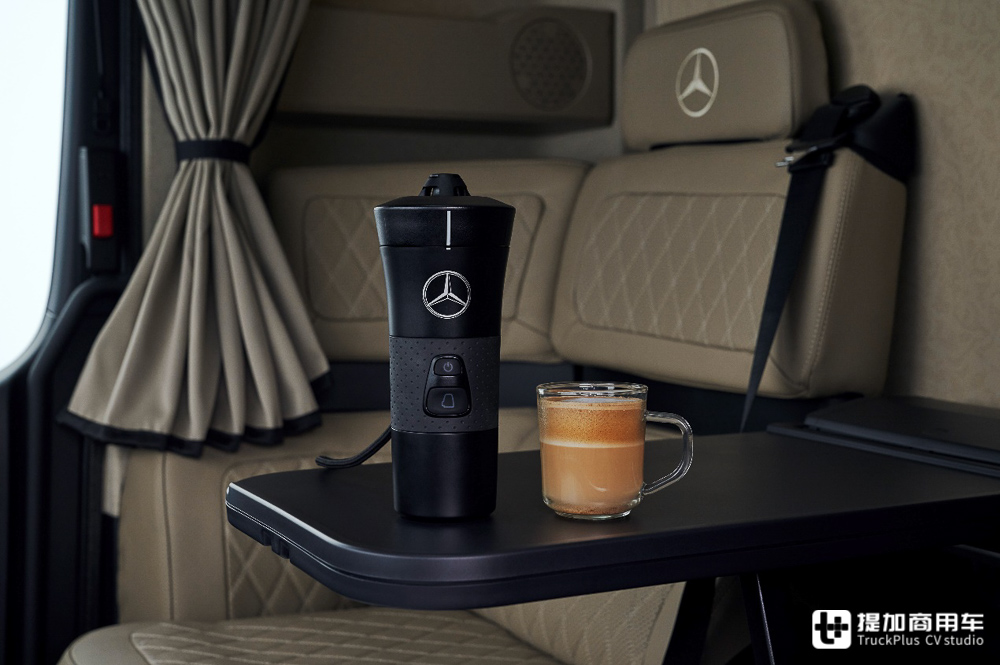 高端外观设计+单人生活驾驶室,最新亮相的奔驰Actros L Edition 3限量卡车实拍 - 第15张 - 提加商用车网 高端外观设计+单人生活驾驶室,最新亮相的奔驰Actros L Edition 3限量卡车实拍 - 第15张