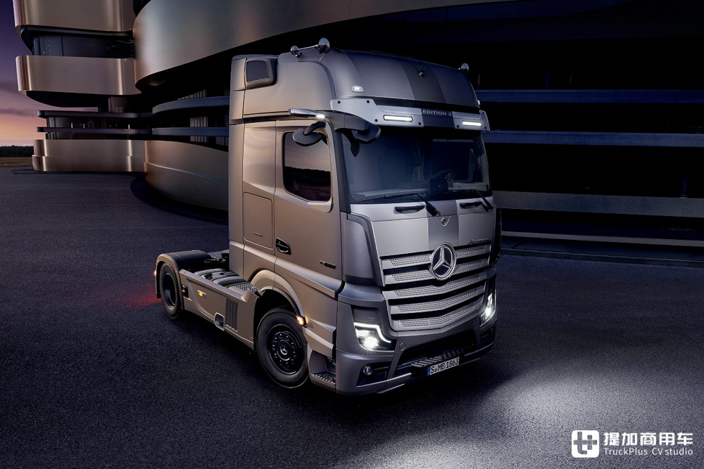 高端外观设计+单人生活驾驶室,最新亮相的奔驰Actros L Edition 3限量卡车实拍 - 第17张 - 提加商用车网 高端外观设计+单人生活驾驶室,最新亮相的奔驰Actros L Edition 3限量卡车实拍 - 第17张