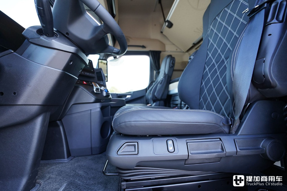 今年BIGtruck集齐八强,2022年度欧卡驾驶室评测大戏来袭,我们先看老牌四强争霸 - 第18张 - 提加商用车网 今年BIGtruck集齐八强,2022年度欧卡驾驶室评测大戏来袭,我们先看老牌四强争霸 - 第18张