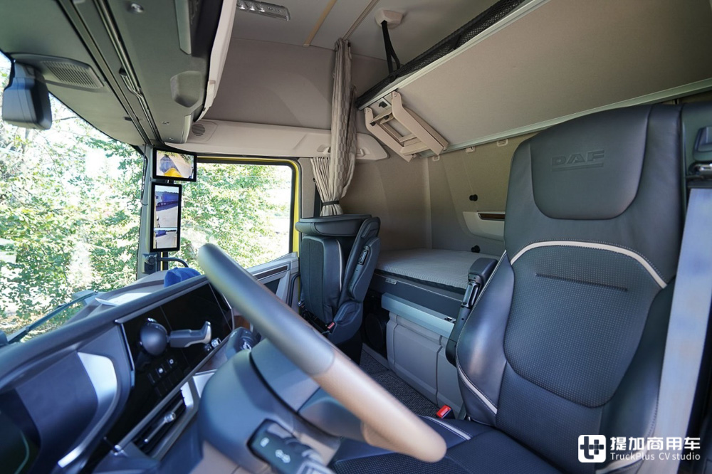 欧卡八强年度驾驶室评测(下),达夫、雷诺、依维柯以及福特，谁最强？ - 第2张