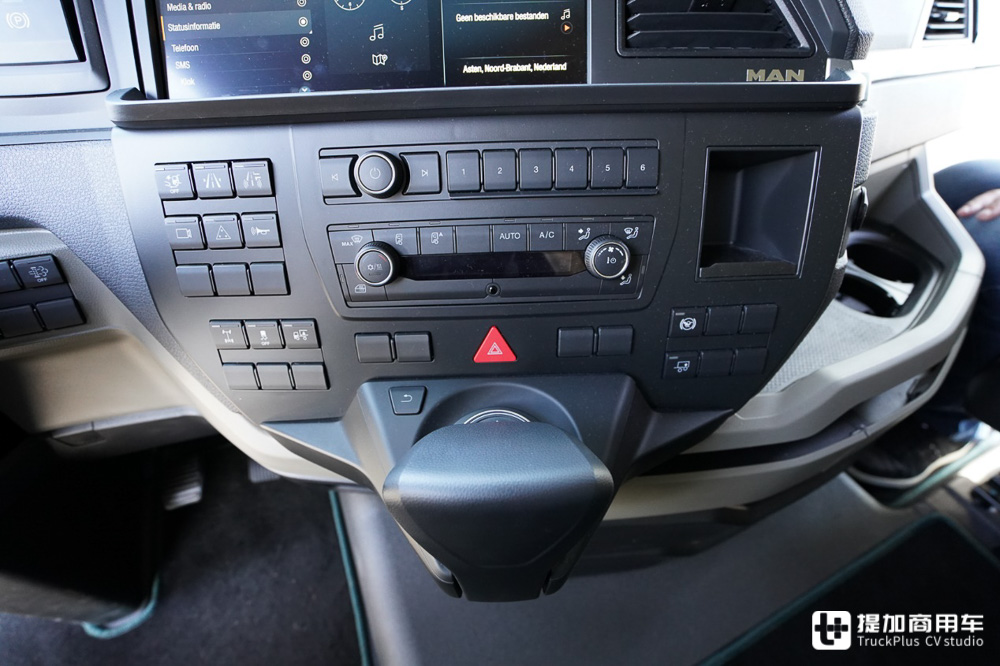 今年BIGtruck集齐八强,2022年度欧卡驾驶室评测大戏来袭,我们先看老牌四强争霸 - 第29张 - 提加商用车网 今年BIGtruck集齐八强,2022年度欧卡驾驶室评测大戏来袭,我们先看老牌四强争霸 - 第29张