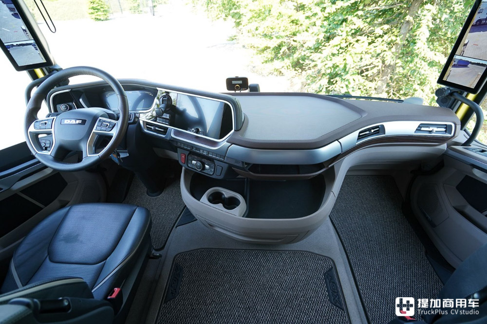 欧卡八强年度驾驶室评测(下),达夫、雷诺、依维柯以及福特，谁最强？ - 第3张