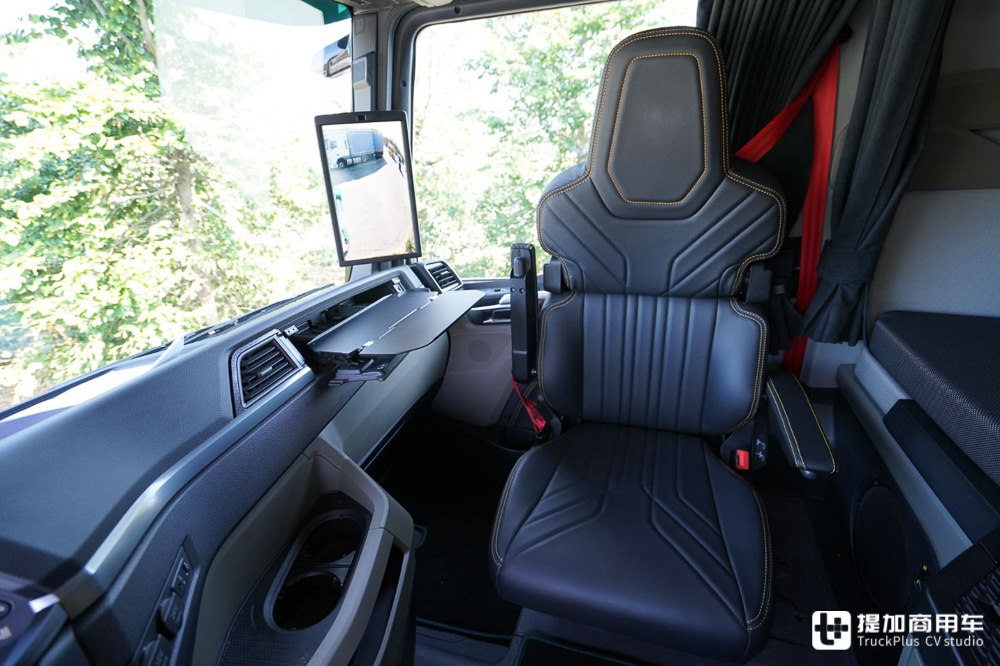 今年BIGtruck集齐八强,2022年度欧卡驾驶室评测大戏来袭,我们先看老牌四强争霸 - 第30张 - 提加商用车网 今年BIGtruck集齐八强,2022年度欧卡驾驶室评测大戏来袭,我们先看老牌四强争霸 - 第30张