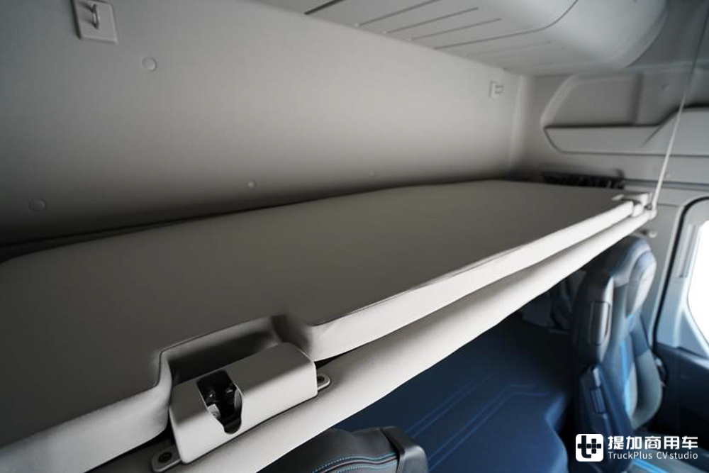 欧卡八强年度驾驶室评测(下),达夫、雷诺、依维柯以及福特，谁最强？ - 第33张