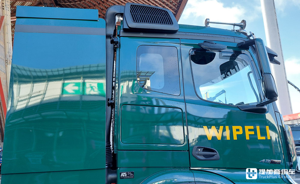 配置极其丰富,车长仅7.5米,IAA 2022上的这台奔驰Arocs 4363 8x6牵引车太惊艳了 - 第7张 - 提加商用车网 配置极其丰富,车长仅7.5米,IAA 2022上的这台奔驰Arocs 4363 8x6牵引车太惊艳了 - 第7张