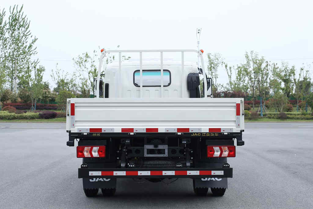 高端旗舰轻卡 江淮1卡帅铃宽帅王有颜又有料! - 第4张 - 提加商用车网 高端旗舰轻卡 江淮1卡帅铃宽帅王有颜又有料! - 第4张