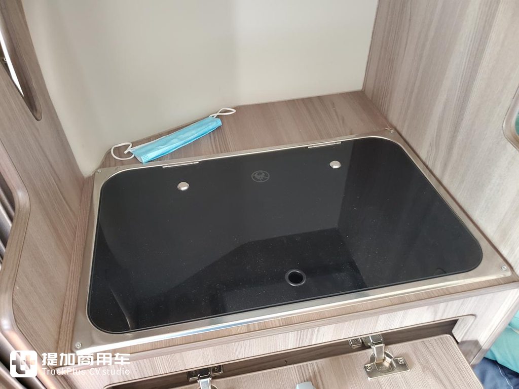 让卡车生活更体面,头等舱VS生活舱,解放鹰途舒适性配置对比盘点 - 第15张 - 提加商用车网 让卡车生活更体面,头等舱VS生活舱,解放鹰途舒适性配置对比盘点 - 第15张