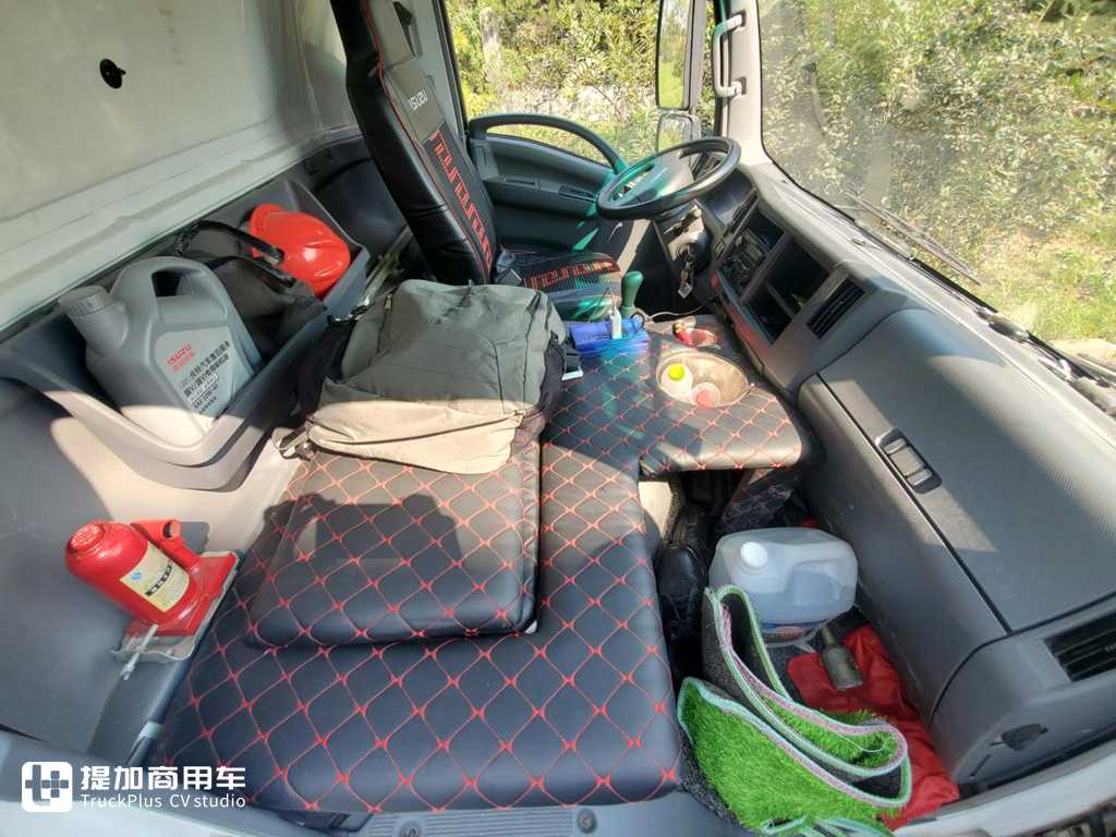 95后维修师傅被庆铃五十铃品质打动,转行开KV100谱写运输新篇章 - 第5张 - 提加商用车网 95后维修师傅被庆铃五十铃品质打动,转行开KV100谱写运输新篇章 - 第5张