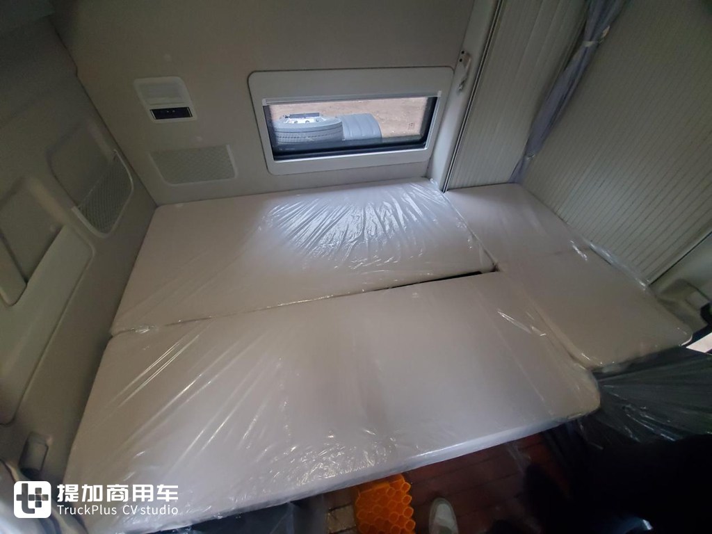 让卡车生活更体面,头等舱VS生活舱,解放鹰途舒适性配置对比盘点 - 第6张 - 提加商用车网 让卡车生活更体面,头等舱VS生活舱,解放鹰途舒适性配置对比盘点 - 第6张