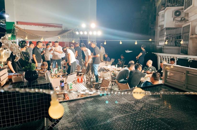 人间烟火色,至味是清欢 东风小霸王、东风途逸化身“百变侠”与年轻人共舞于夜 - 第5张 - 提加商用车网 人间烟火色,至味是清欢 东风小霸王、东风途逸化身“百变侠”与年轻人共舞于夜 - 第5张