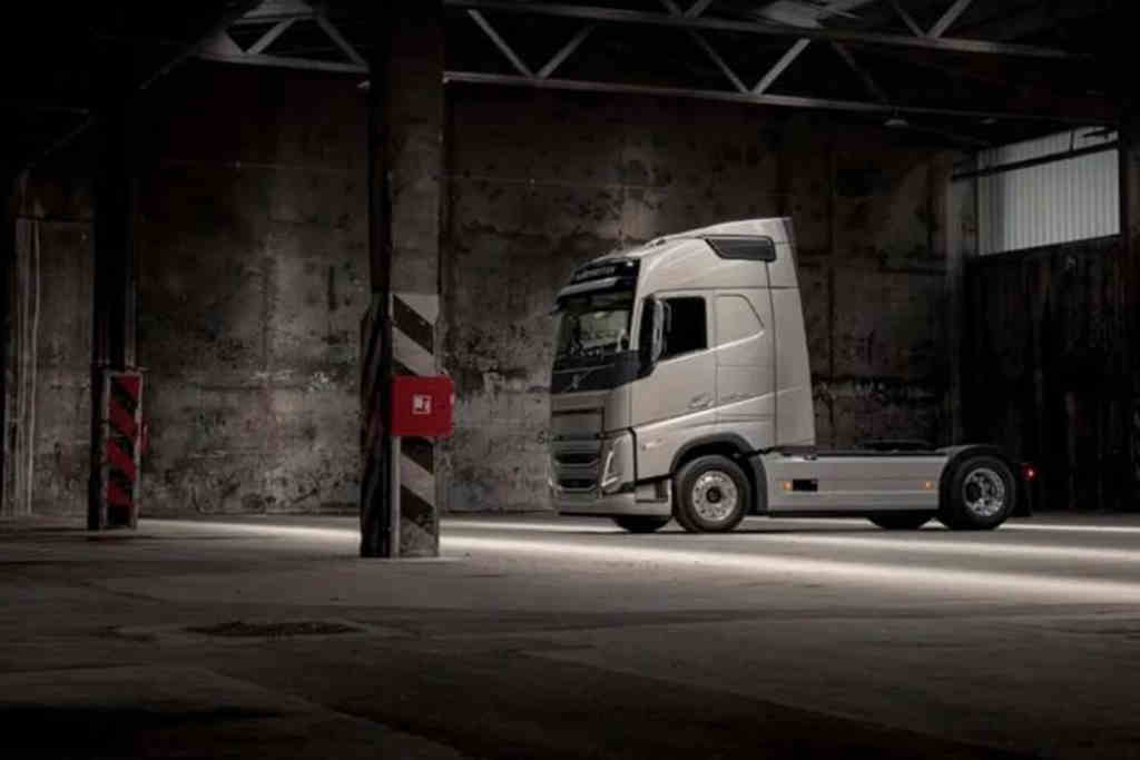 卡友集结,一键玩转!沃尔沃卡车小程序上线啦