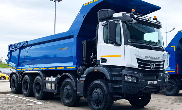 俄罗斯卡玛兹65805五轴自卸车实拍
