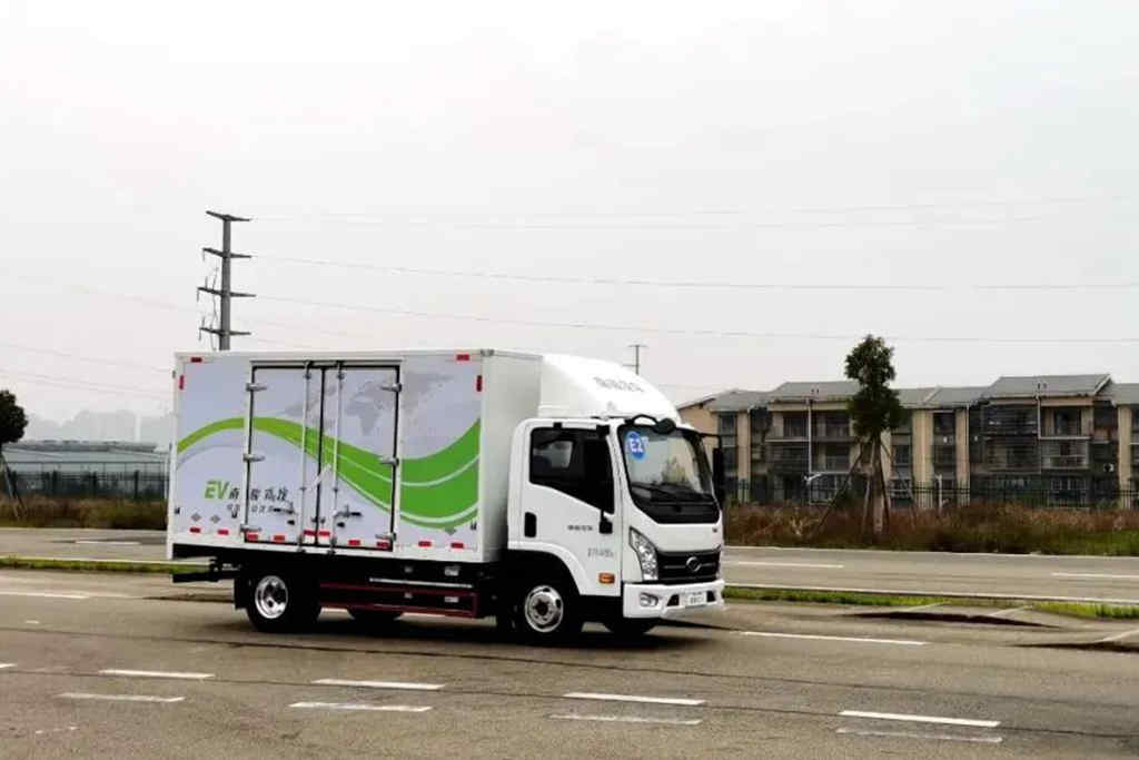 搭载玉柴芯蓝集成电桥的新能源轻卡 在NEVC2022挑战赛中斩获五项大奖 - 第2张 - 提加商用车网 搭载玉柴芯蓝集成电桥的新能源轻卡 在NEVC2022挑战赛中斩获五项大奖 - 第2张