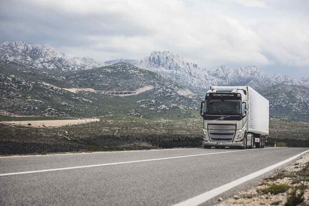 沃尔沃卡车上门巡检  助力客户赢战“双11” - 第2张