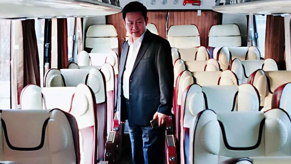 批量欧辉城间客车交付大连瑞得巴士客运