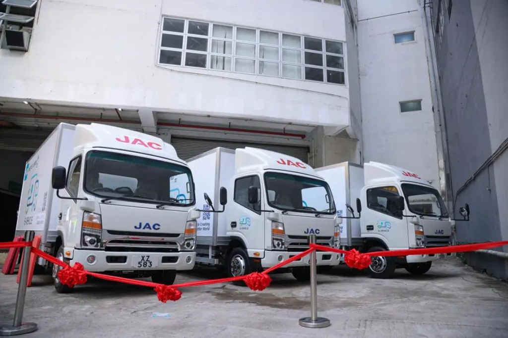 国际帅铃闪耀东方之珠 江淮1卡帅铃电动轻卡交付香港头部物流企业