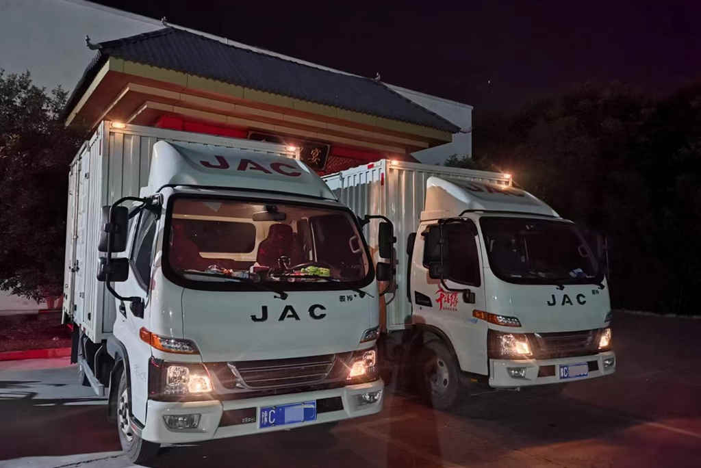 骏铃好口碑代言人!从创业到事业有成,婚庆老总持续选购四台骏铃! - 第2张 - 提加商用车网 骏铃好口碑代言人!从创业到事业有成,婚庆老总持续选购四台骏铃! - 第2张