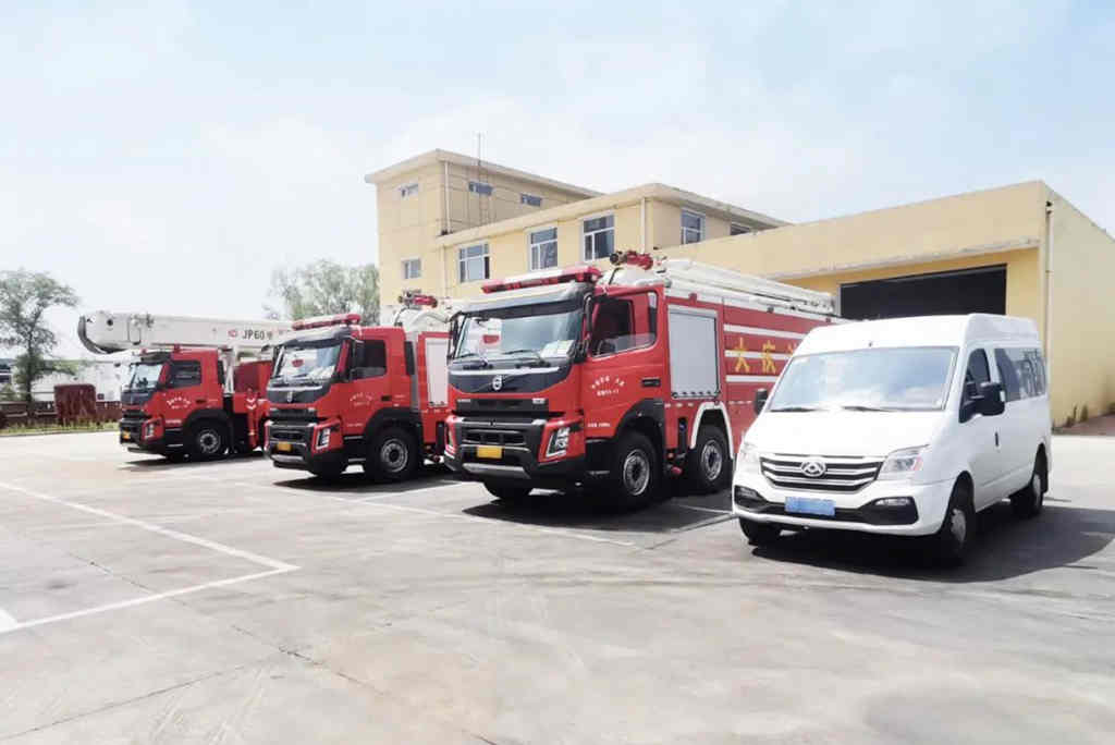 沃尔沃卡车消防巡检,品质服务铸就“生命通道” - 第2张 - 提加商用车网 沃尔沃卡车消防巡检,品质服务铸就“生命通道” - 第2张