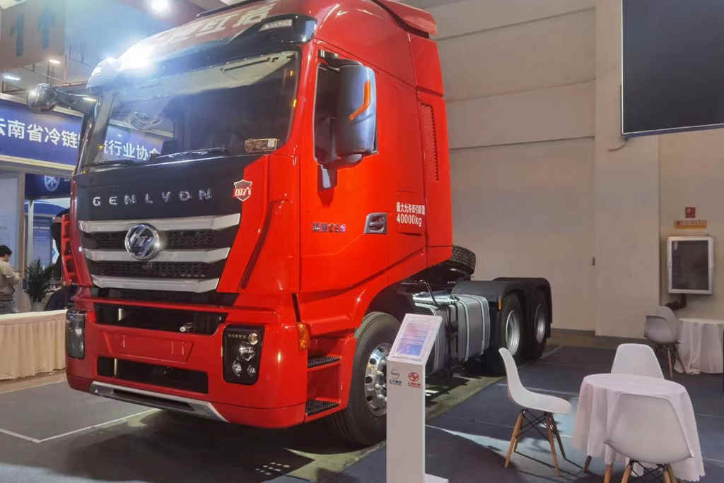 汇聚云南 联通世界 “红岩造”亮相中国-南亚博览会 - 第3张 - 提加商用车网 汇聚云南 联通世界 “红岩造”亮相中国-南亚博览会 - 第3张