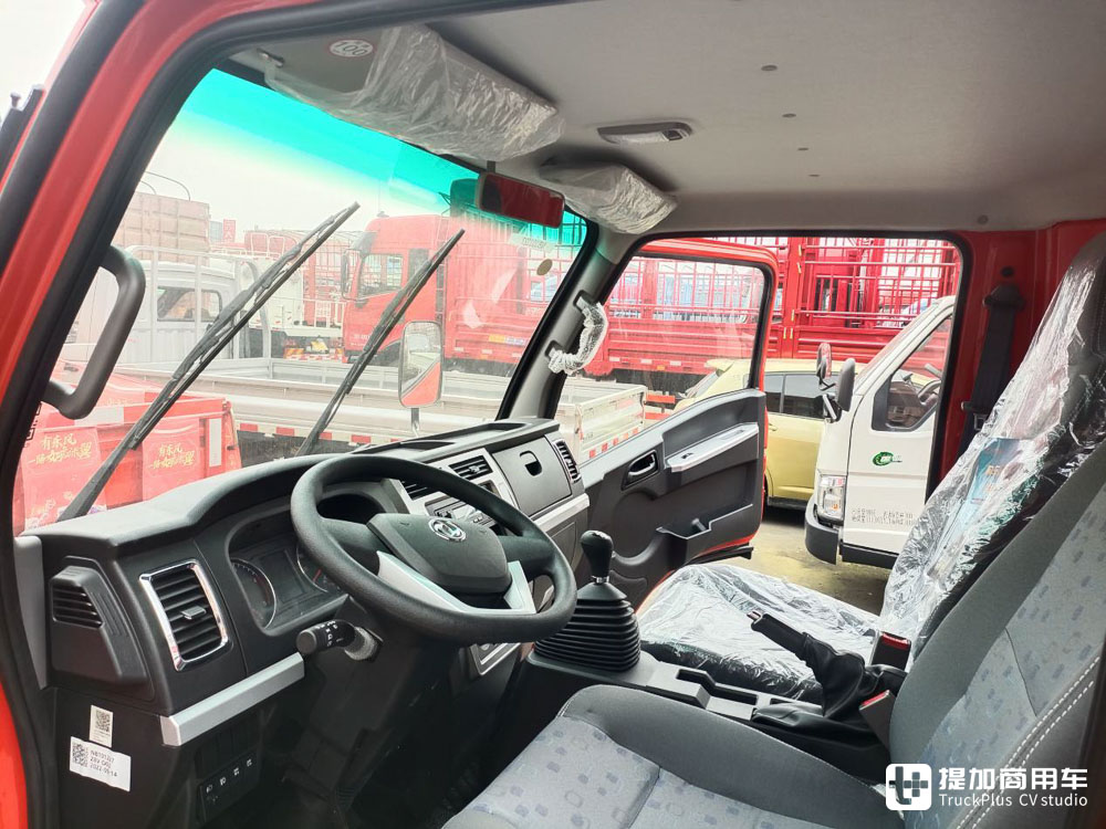 个性外观强悍底盘 更多年轻人的选择 东风福瑞卡福小瑞实拍 - 第4张