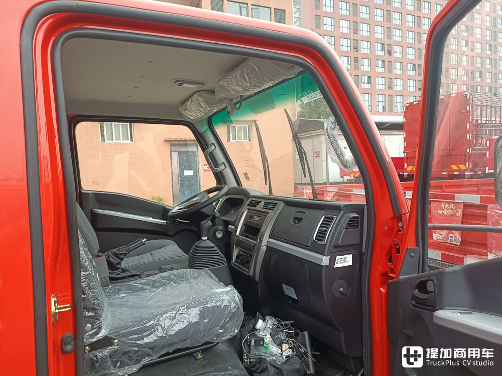 个性外观强悍底盘 更多年轻人的选择 东风福瑞卡福小瑞实拍 - 第6张