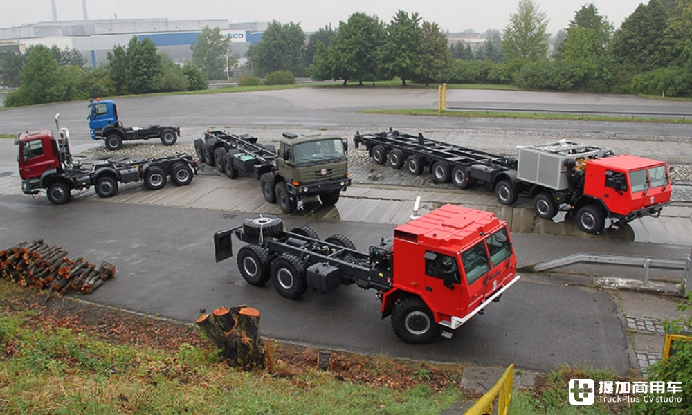 16x8驱动长达18米,搭载32升发动机,实拍太脱拉T815特种底盘 - 第1张 - 提加商用车网 16x8驱动长达18米,搭载32升发动机,实拍太脱拉T815特种底盘 - 第1张