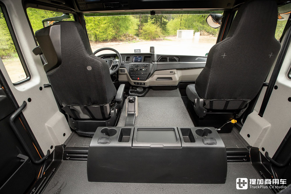 曼恩卡车中最小的成员,这台双排座TGL车型也颇具看点 - 第10张 - 提加商用车网 曼恩卡车中最小的成员,这台双排座TGL车型也颇具看点 - 第10张