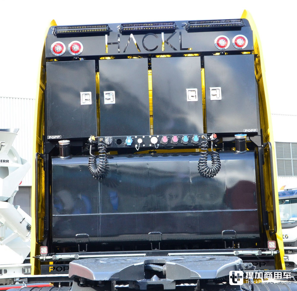 10x4可秒变6x4,组合总重可高达245吨,这台五轴沃尔沃FH16 750大件车不一般 - 第10张 - 提加商用车网 10x4可秒变6x4,组合总重可高达245吨,这台五轴沃尔沃FH16 750大件车不一般 - 第10张