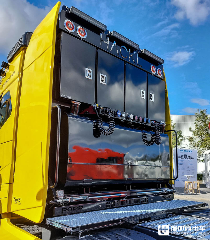 10x4可秒变6x4,组合总重可高达245吨,这台五轴沃尔沃FH16 750大件车不一般 - 第11张 - 提加商用车网 10x4可秒变6x4,组合总重可高达245吨,这台五轴沃尔沃FH16 750大件车不一般 - 第11张