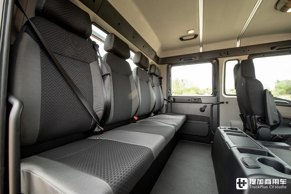 曼恩卡车中最小的成员,这台双排座TGL车型也颇具看点 - 第12张 - 提加商用车网 曼恩卡车中最小的成员,这台双排座TGL车型也颇具看点 - 第12张