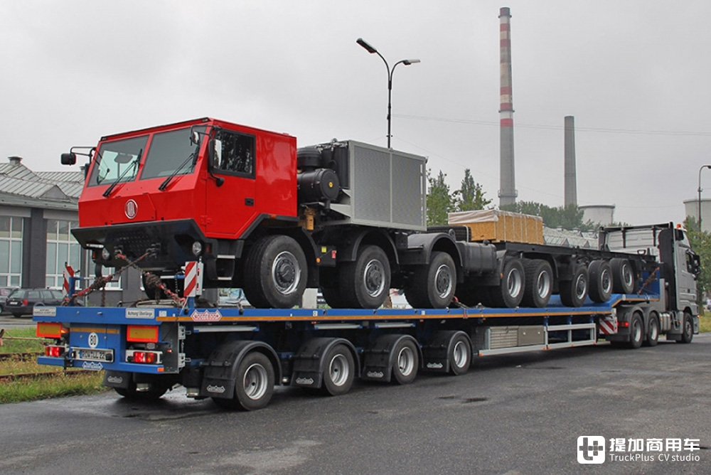 16x8驱动长达18米,搭载32升发动机,实拍太脱拉T815特种底盘 - 第13张 - 提加商用车网 16x8驱动长达18米,搭载32升发动机,实拍太脱拉T815特种底盘 - 第13张