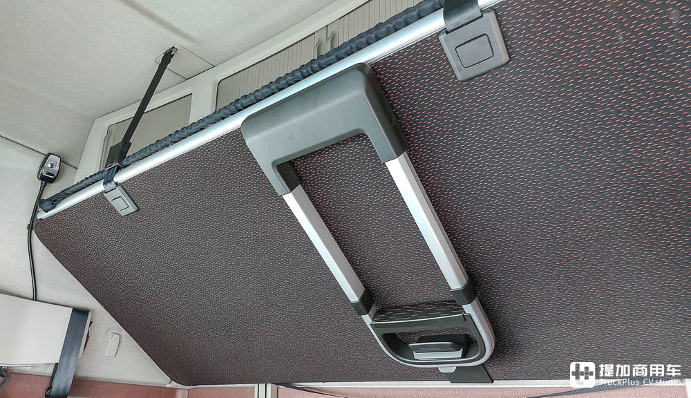 10x4可秒变6x4,组合总重可高达245吨,这台五轴沃尔沃FH16 750大件车不一般 - 第22张 - 提加商用车网 10x4可秒变6x4,组合总重可高达245吨,这台五轴沃尔沃FH16 750大件车不一般 - 第22张