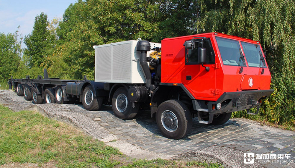 16x8驱动长达18米,搭载32升发动机,实拍太脱拉T815特种底盘 - 第4张 - 提加商用车网 16x8驱动长达18米,搭载32升发动机,实拍太脱拉T815特种底盘 - 第4张