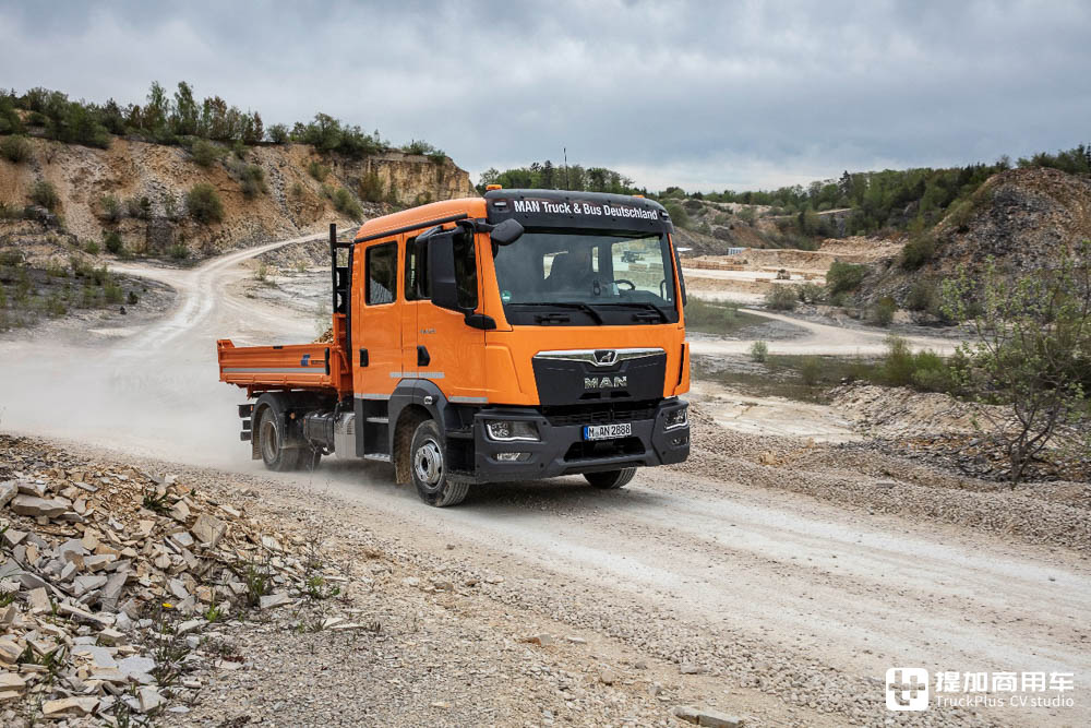 曼恩卡车中最小的成员,这台双排座TGL车型也颇具看点 - 第6张 - 提加商用车网 曼恩卡车中最小的成员,这台双排座TGL车型也颇具看点 - 第6张