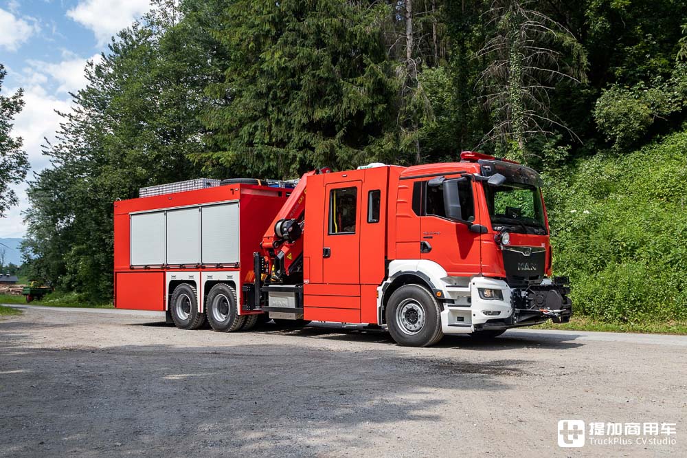搭载随车吊+随车叉车,中国用户订购,安普改装的曼恩TGS大型抢险救援车实拍 - 第6张 - 提加商用车网 搭载随车吊+随车叉车,中国用户订购,安普改装的曼恩TGS大型抢险救援车实拍 - 第6张