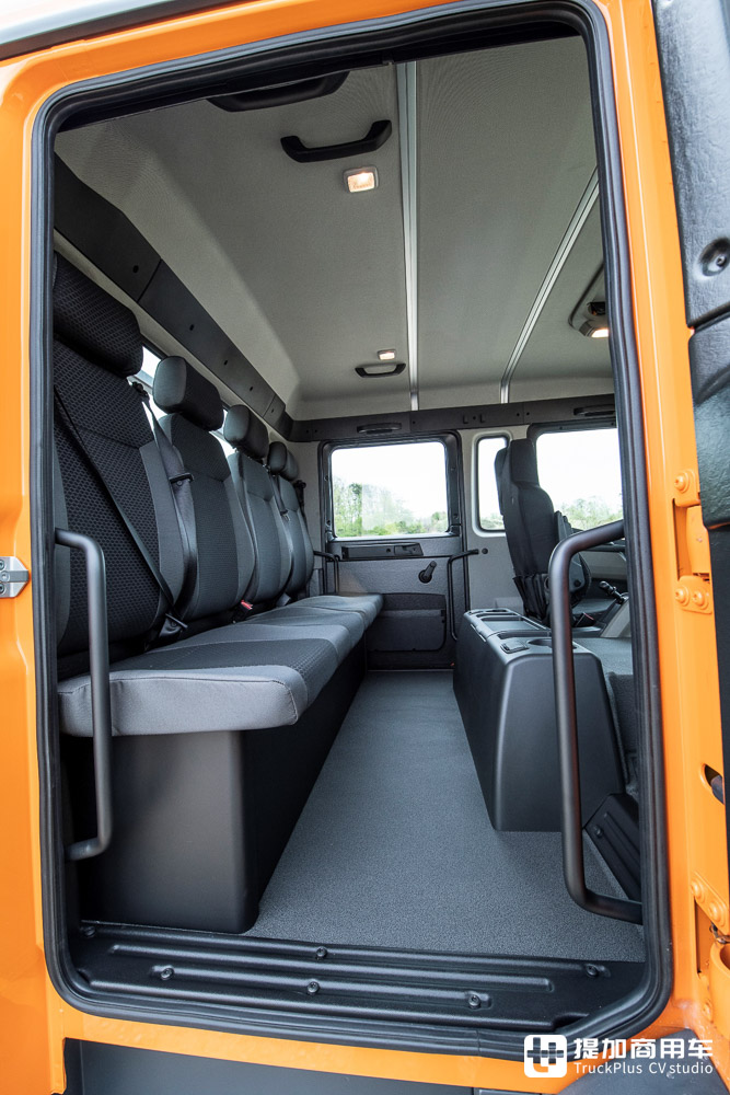 曼恩卡车中最小的成员,这台双排座TGL车型也颇具看点 - 第7张 - 提加商用车网 曼恩卡车中最小的成员,这台双排座TGL车型也颇具看点 - 第7张