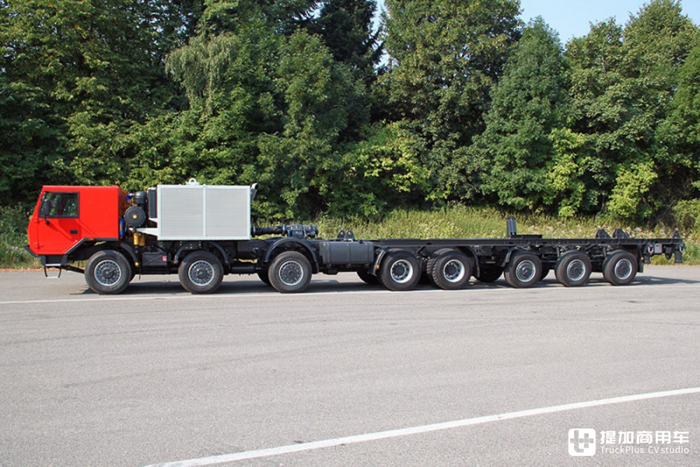 16x8驱动长达18米,搭载32升发动机,实拍太脱拉T815特种底盘 - 第7张 - 提加商用车网 16x8驱动长达18米,搭载32升发动机,实拍太脱拉T815特种底盘 - 第7张