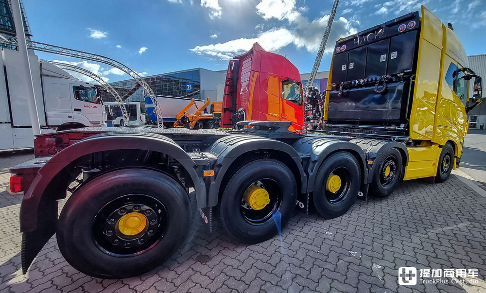 10x4可秒变6x4,组合总重可高达245吨,这台五轴沃尔沃FH16 750大件车不一般 - 第7张 - 提加商用车网 10x4可秒变6x4,组合总重可高达245吨,这台五轴沃尔沃FH16 750大件车不一般 - 第7张