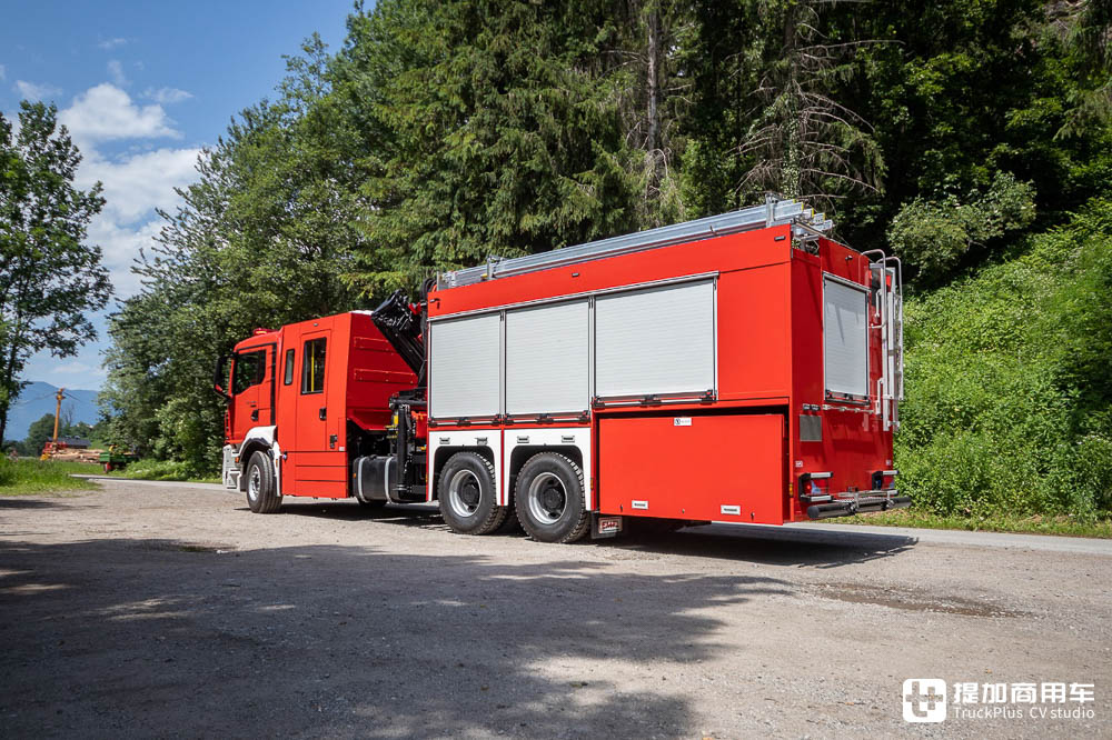 搭载随车吊+随车叉车,中国用户订购,安普改装的曼恩TGS大型抢险救援车实拍 - 第7张 - 提加商用车网 搭载随车吊+随车叉车,中国用户订购,安普改装的曼恩TGS大型抢险救援车实拍 - 第7张