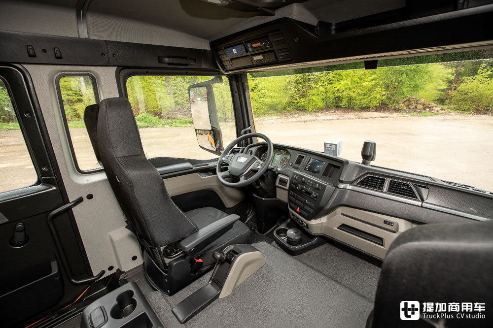 曼恩卡车中最小的成员,这台双排座TGL车型也颇具看点 - 第8张 - 提加商用车网 曼恩卡车中最小的成员,这台双排座TGL车型也颇具看点 - 第8张