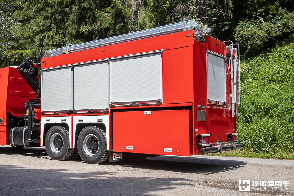 搭载随车吊+随车叉车,中国用户订购,安普改装的曼恩TGS大型抢险救援车实拍 - 第8张 - 提加商用车网 搭载随车吊+随车叉车,中国用户订购,安普改装的曼恩TGS大型抢险救援车实拍 - 第8张
