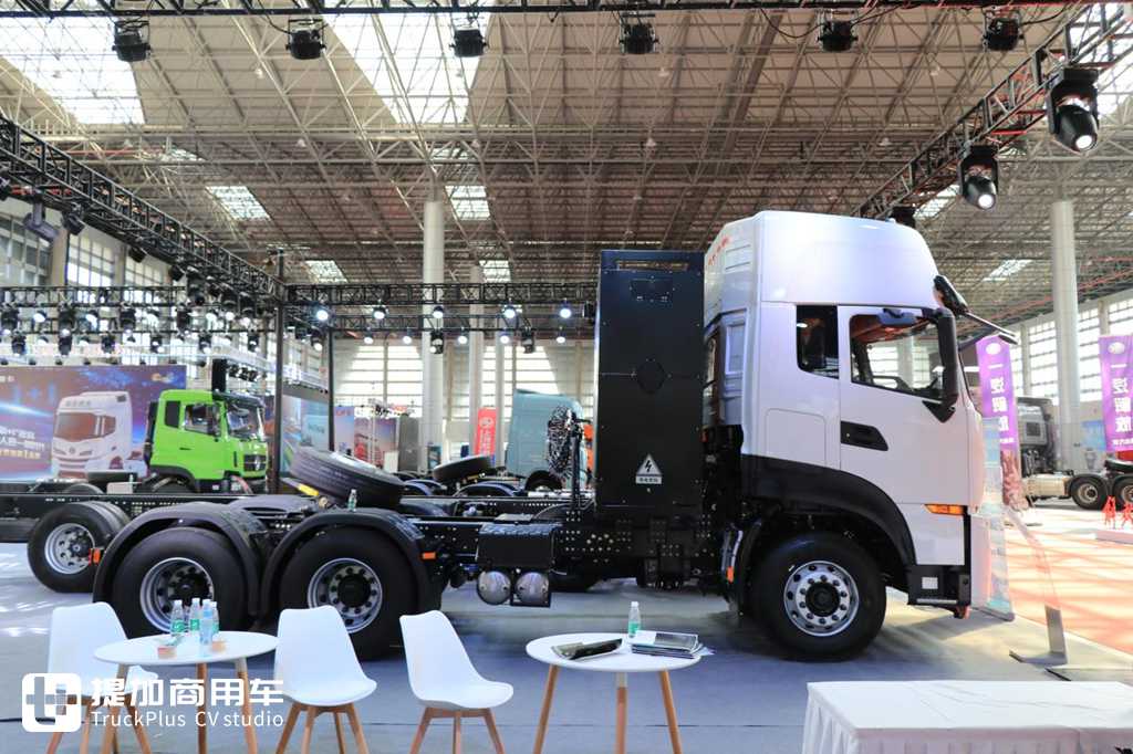 中欧卡车斗艳,多款旗舰卡车抢眼,2022中国商用车博览会现场展车实拍 - 第13张 - 提加商用车网 中欧卡车斗艳,多款旗舰卡车抢眼,2022中国商用车博览会现场展车实拍 - 第13张