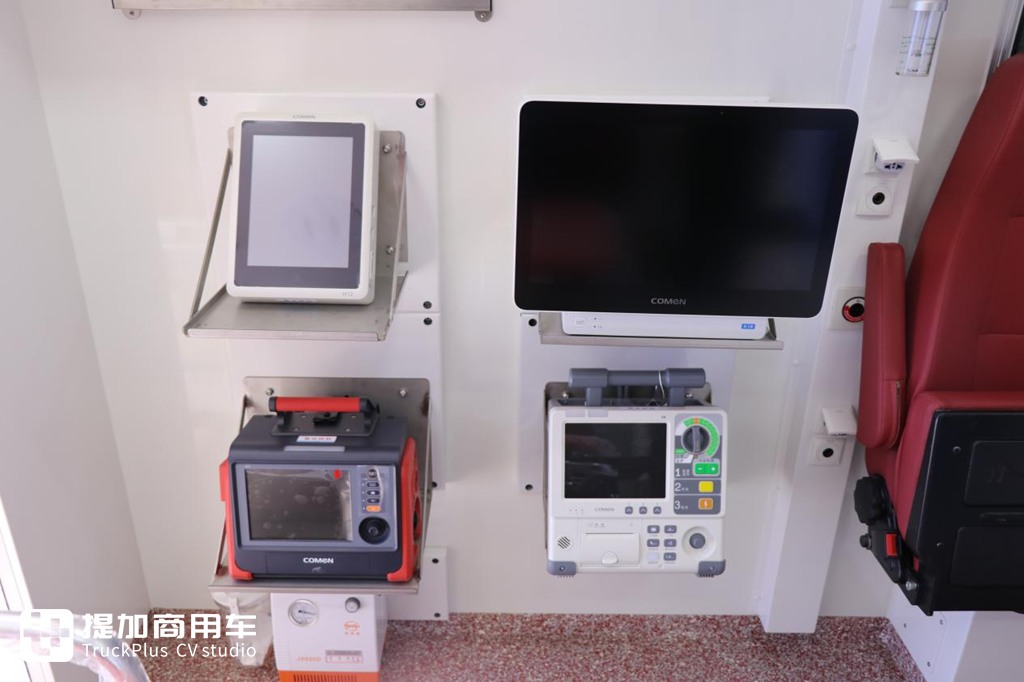 海拔5000米不降扭动力不减,带你见识奔驰Arocs底盘医疗抢救车的超强实力 - 第13张 - 提加商用车网 海拔5000米不降扭动力不减,带你见识奔驰Arocs底盘医疗抢救车的超强实力 - 第13张