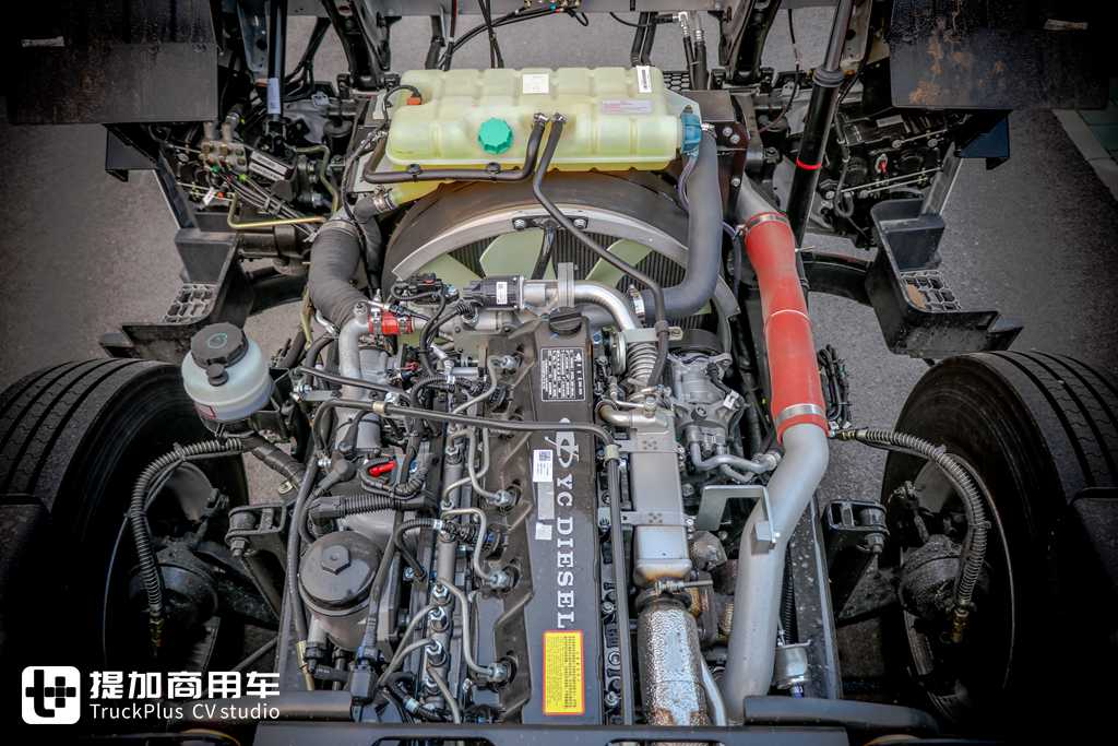 配法士特8速AMT,还有玉柴6缸大马力发动机,奥铃大黄蜂自动挡载货车实拍 - 第3张 - 提加商用车网 配法士特8速AMT,还有玉柴6缸大马力发动机,奥铃大黄蜂自动挡载货车实拍 - 第3张