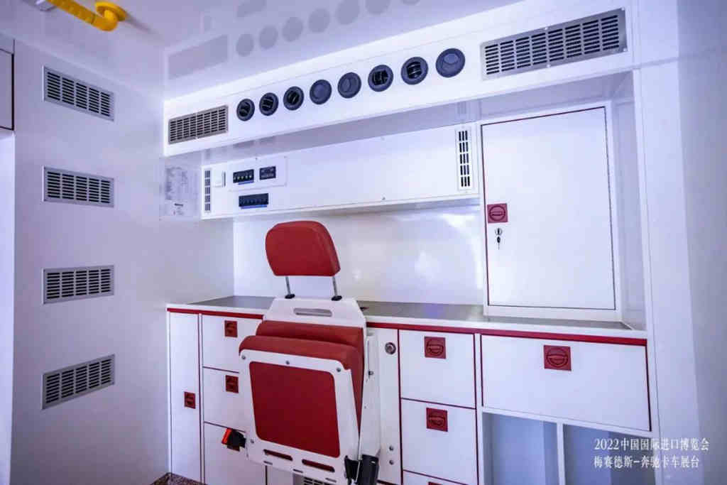 梅赛德斯﹣奔驰卡车携前沿产品及领先科技亮相中国国际进口博览会 - 第10张 - 提加商用车网 梅赛德斯﹣奔驰卡车携前沿产品及领先科技亮相中国国际进口博览会 - 第10张