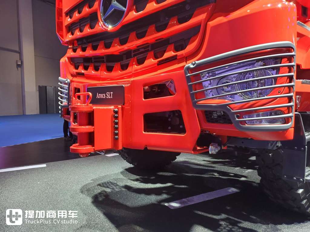将大件车的性能提升到新的高度,刚进入国内的奔驰阿洛斯SLT大件牵引车实拍评测 - 第23张 - 提加商用车网 将大件车的性能提升到新的高度,刚进入国内的奔驰阿洛斯SLT大件牵引车实拍评测 - 第23张
