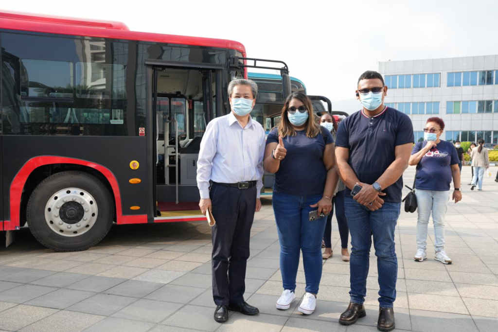 聚焦!外媒代表团走进金龙客车,感受民族品牌智造与创新 - 第9张 - 提加商用车网 聚焦!外媒代表团走进金龙客车,感受民族品牌智造与创新 - 第9张