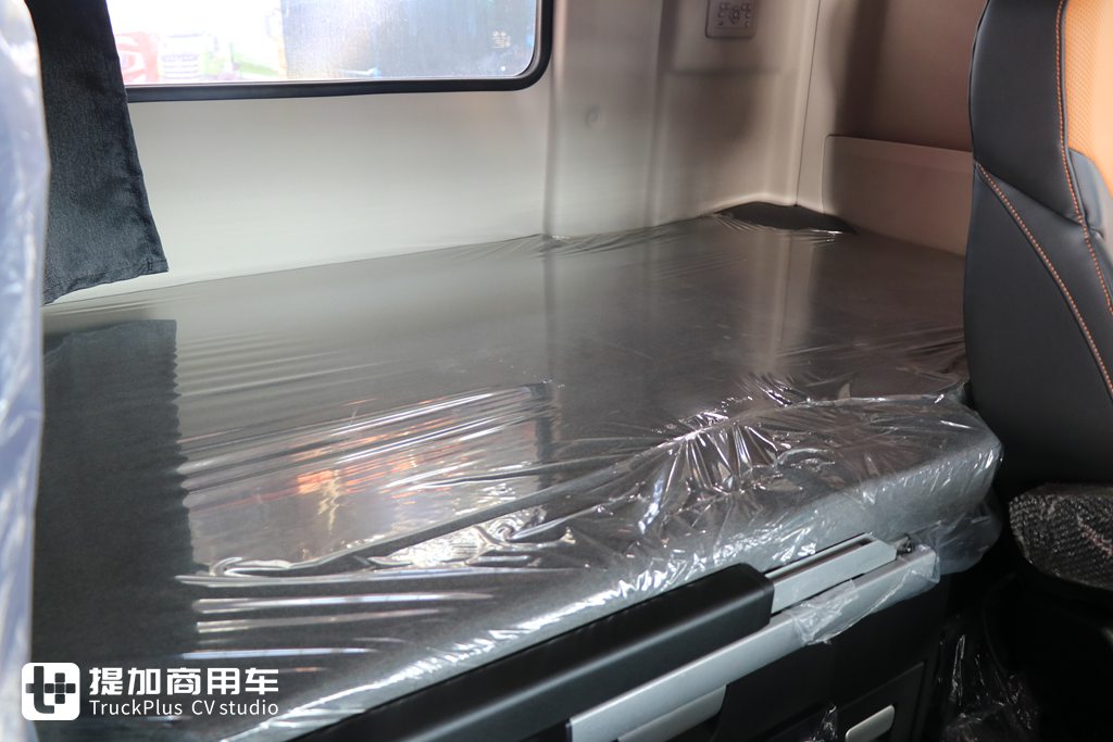 搭载康明斯X13发动机的红岩杰狮H6牵引车来了,实拍带你看看有啥不一样 - 第26张 - 提加商用车网 搭载康明斯X13发动机的红岩杰狮H6牵引车来了,实拍带你看看有啥不一样 - 第26张