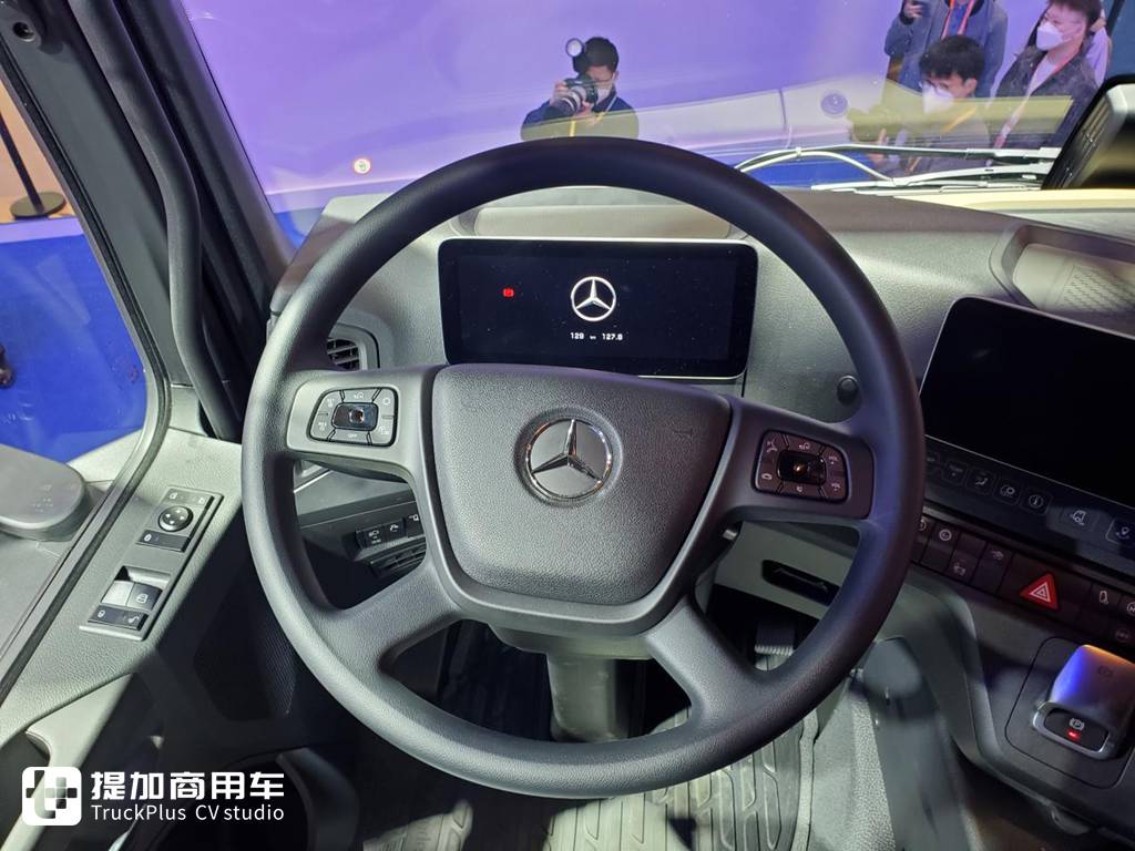 将大件车的性能提升到新的高度,刚进入国内的奔驰阿洛斯SLT大件牵引车实拍评测 - 第30张 - 提加商用车网 将大件车的性能提升到新的高度,刚进入国内的奔驰阿洛斯SLT大件牵引车实拍评测 - 第30张