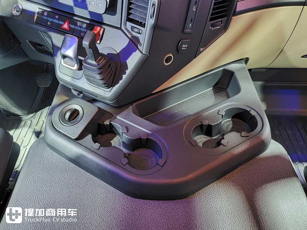 将大件车的性能提升到新的高度,刚进入国内的奔驰阿洛斯SLT大件牵引车实拍评测 - 第35张 - 提加商用车网 将大件车的性能提升到新的高度,刚进入国内的奔驰阿洛斯SLT大件牵引车实拍评测 - 第35张